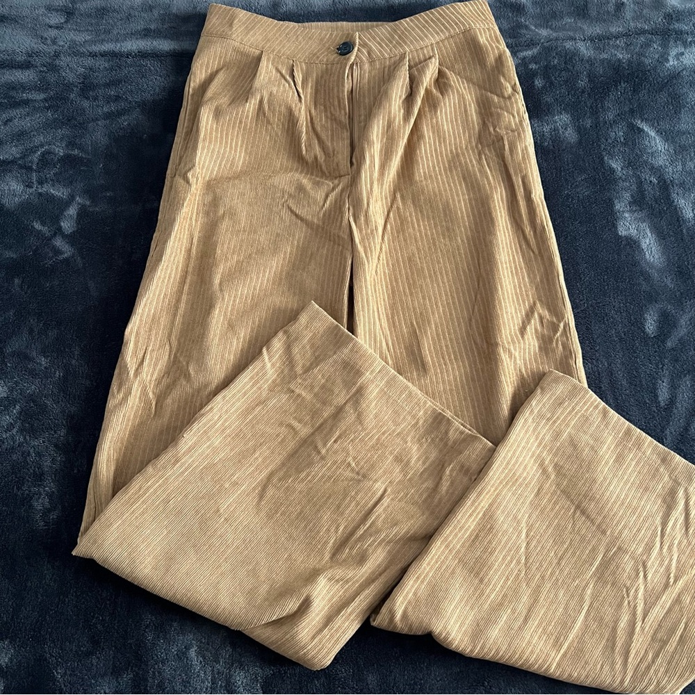 Women’s Tan Pants